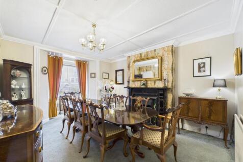 Dining Room.jpg