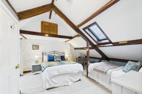 Room 4.jpg
