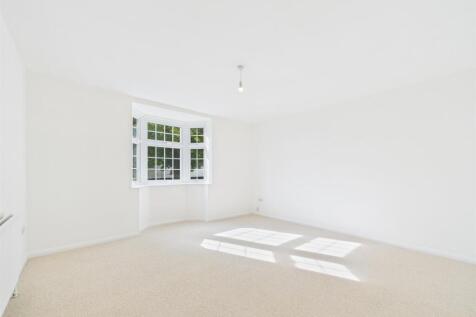 Living Room.jpg