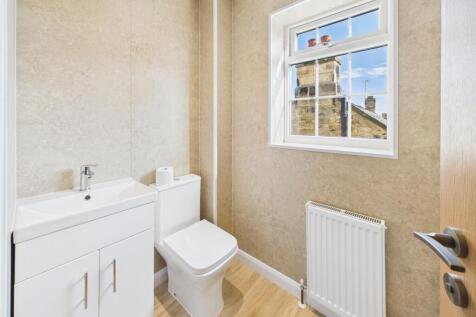 Shower Room.jpg