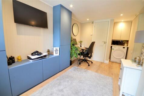 Family Room/Garage