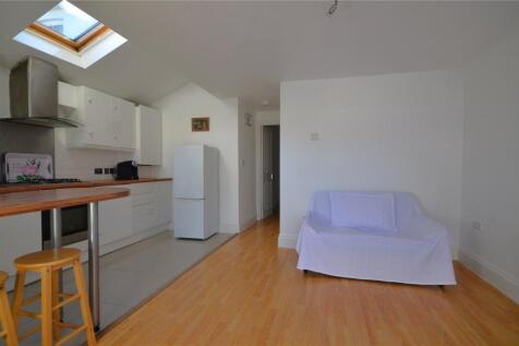 Lounge/Kitchen