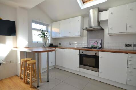Lounge/Kitchen