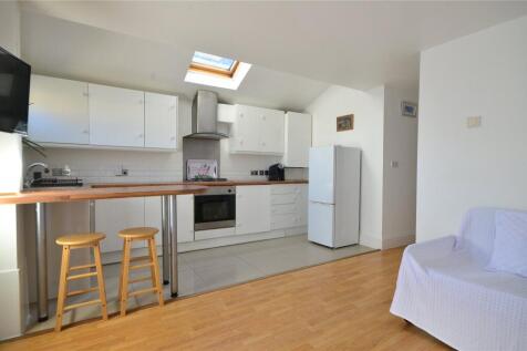 Lounge/Kitchen