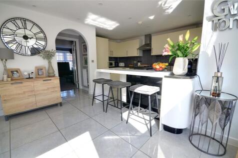 Kitchen/Dining/Famil