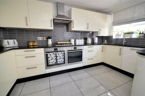 Kitchen/Dining/Famil