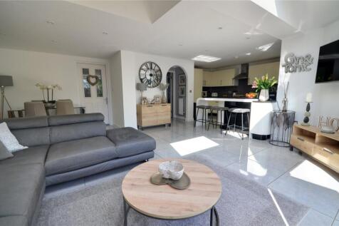 Kitchen/Dining/Famil
