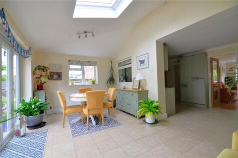 Dining/Family Room