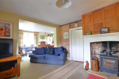 Lounge/Living Room