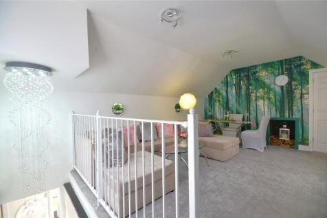 Treetops Lounge