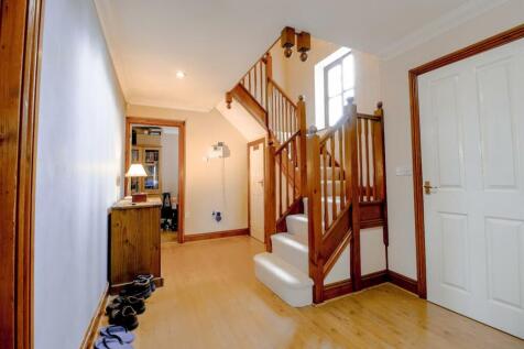 St. Marys Road NN29 7JU (24).jpg