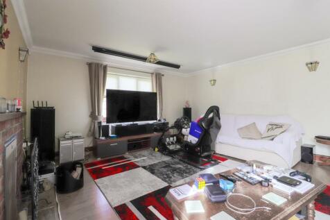 St. Marys Road NN29 7JU (16).jpg