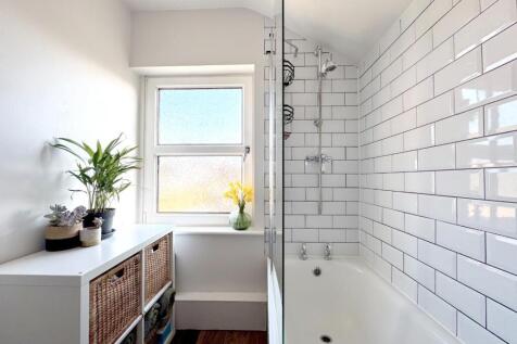 Bathroom image 3