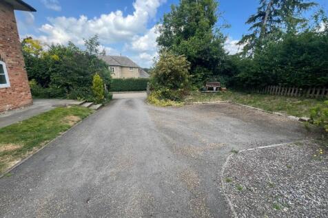 Driveway/Parking