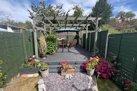 Rear garden (Decking)