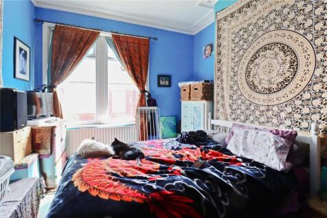 Upper Bed
