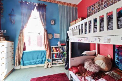 Upper Bed