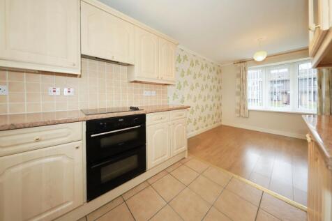 Kitchen/ Dining