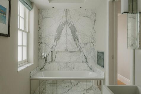 Principal Ensuite