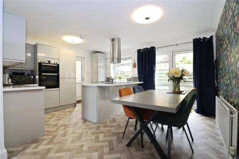 Kitchen Dining Area