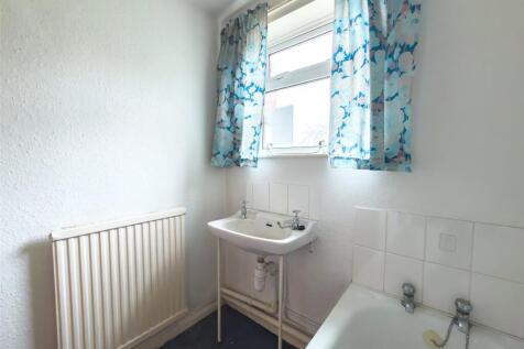 Ground Floorbathroom