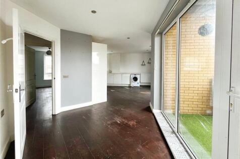 Lounge/Kitchen