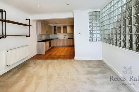 Lounge/Kitchen