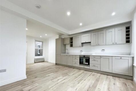 Lounge/Kitchen