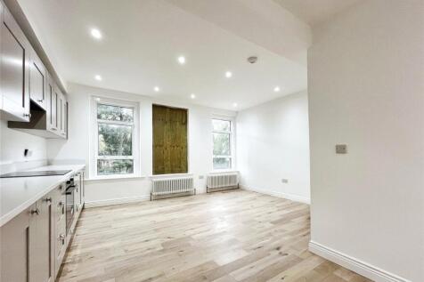 Lounge/Kitchen