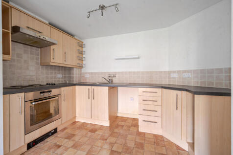 1370910-8-6909d52...