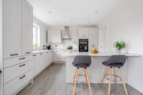 1368942-7-68ece1a...