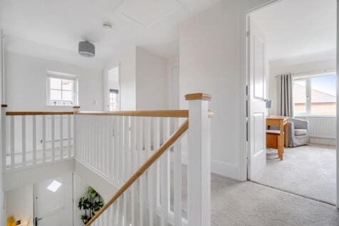 1368942-18-68ece2...