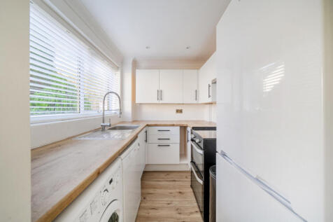 1369479-3-68ff543...