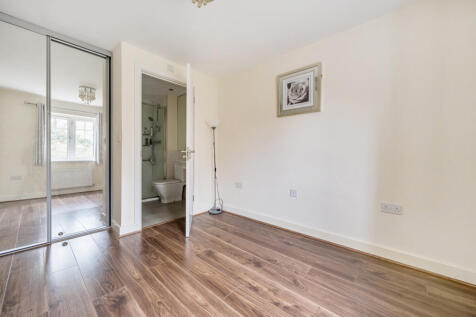 1377262-8-690cce6...