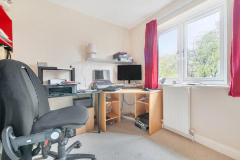 1381045-4-69175f5...