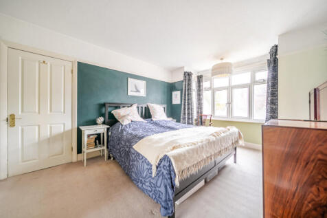 1382215-3-691c639...