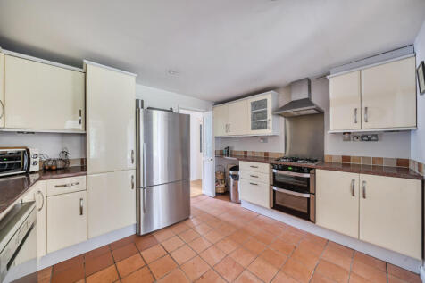 1359555-6-68d6bd0...