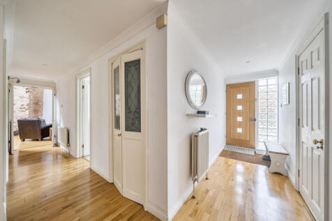 1359555-1-68d6bcd...