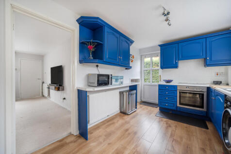 1380156-5-691f6c5...