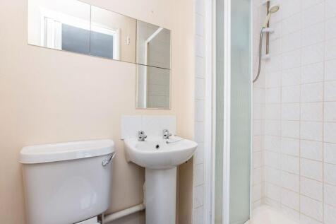 En-suite Bathroom/WC