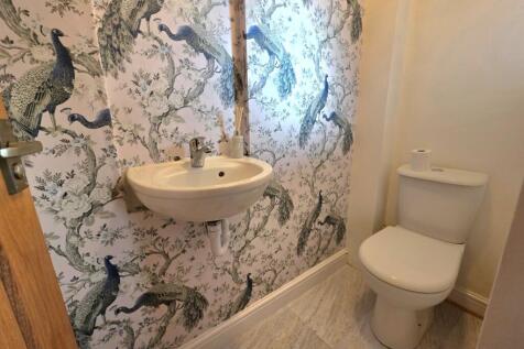 Cloakroom/Wc