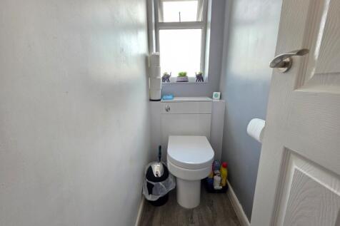 Cloakroom/Wc