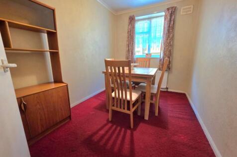 Bedroom 3/Dining