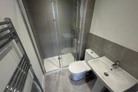 En-Suite Bathroom