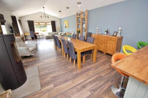 Sitting/Dining