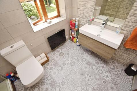 Family Shower Room