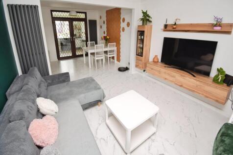 Living/Dining Room