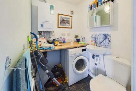 Utility/Cloakroom Wc