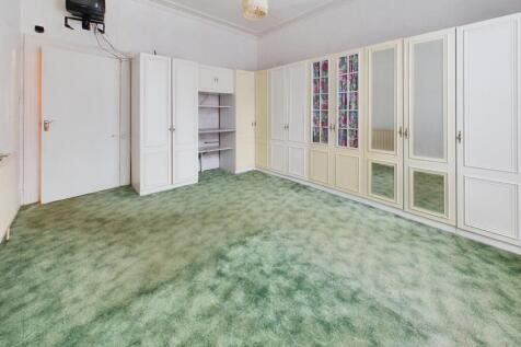 Bedroom/Sitting Room