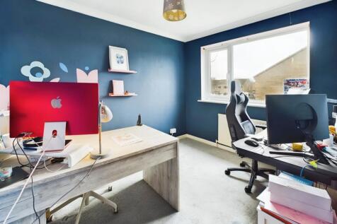Bedroom 3 / Office